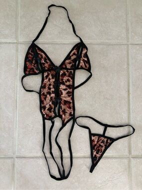 NEW Leopard Print Lace-Up Backless Lingerie Bodysuit with Matching Thong - S